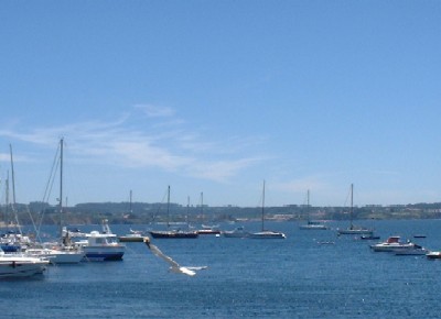 Une vue du port de La
        Corogne