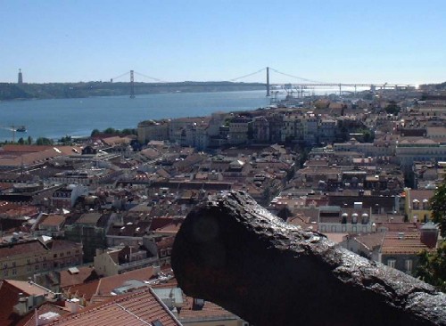 Lisbonne vue du château
        fort