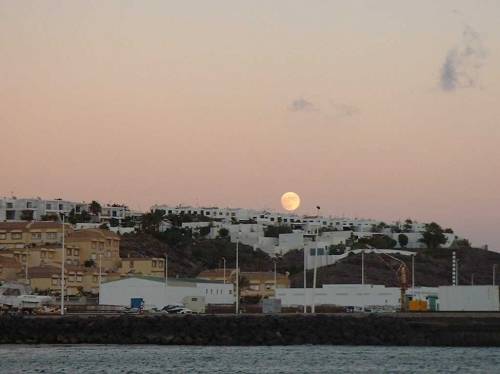 Levé de Lune sur
        Morro Jable